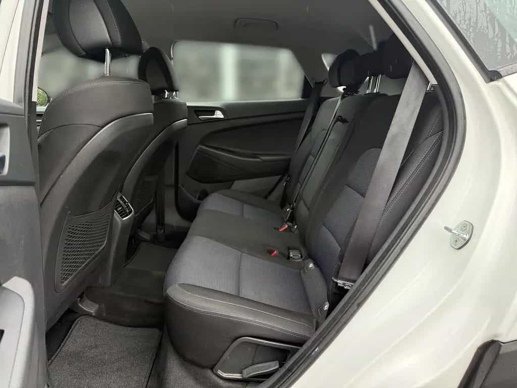 Hyundai TUCSON 1.6 T-GDI Autom. 25 Jahre 4WD AWD PDC AUX 04/2016-photo-12