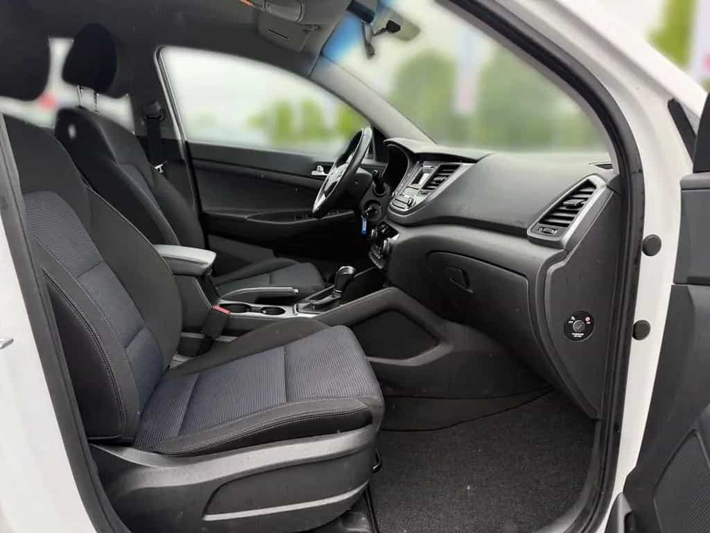 Hyundai TUCSON 1.6 T-GDI Autom. 25 Jahre 4WD AWD PDC AUX 04/2016-photo-14