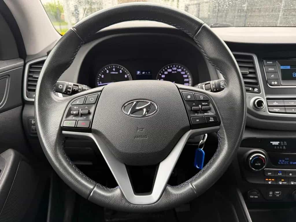 Hyundai TUCSON 1.6 T-GDI Autom. 25 Jahre 4WD AWD PDC AUX 04/2016-photo-21
