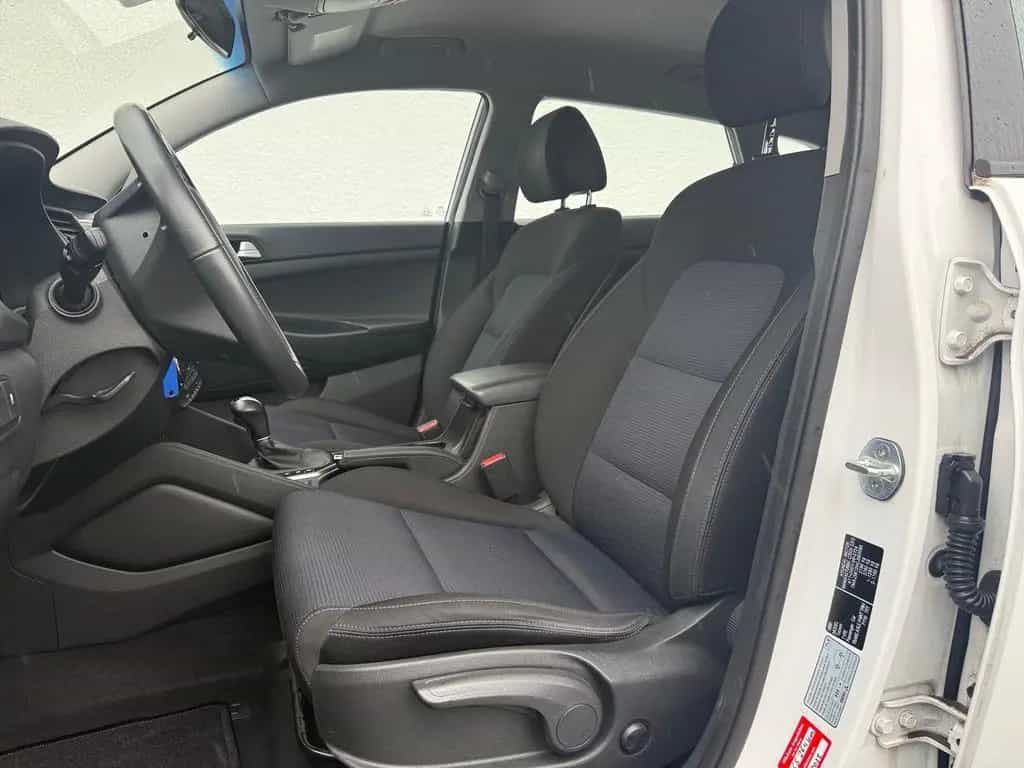 Hyundai TUCSON 1.6 T-GDI Autom. 25 Jahre 4WD AWD PDC AUX 04/2016-photo-26
