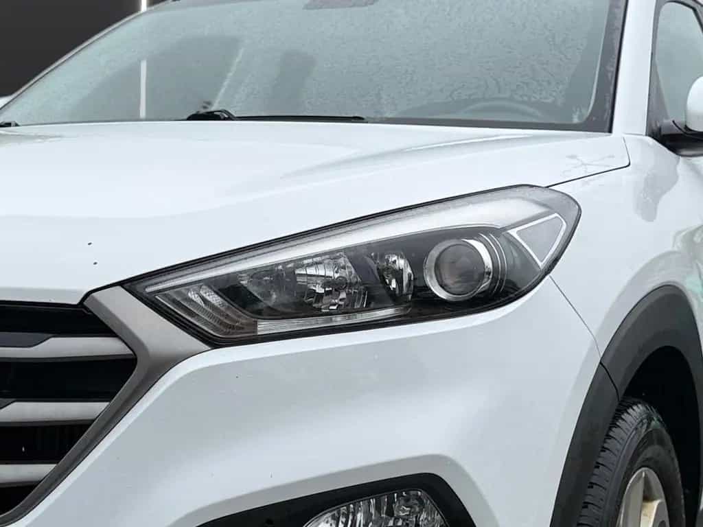 Hyundai TUCSON 1.6 T-GDI Autom. 25 Jahre 4WD AWD PDC AUX 04/2016-photo-6