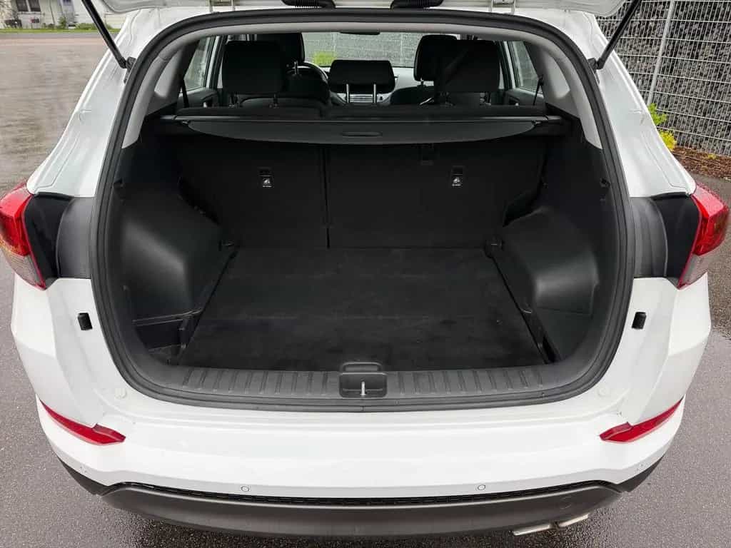 Hyundai TUCSON 1.6 T-GDI Autom. 25 Jahre 4WD AWD PDC AUX 04/2016-photo-8