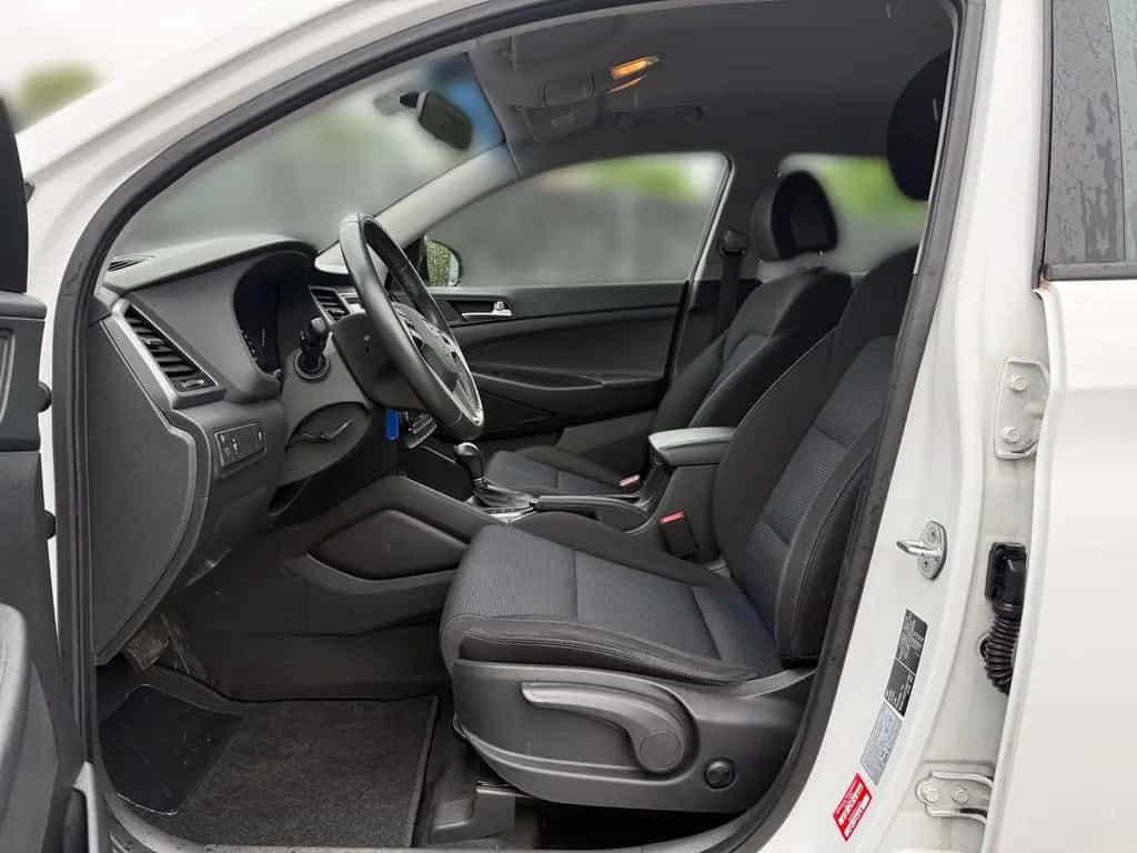 Hyundai TUCSON 1.6 T-GDI Autom. 25 Jahre 4WD AWD PDC AUX 04/2016-photo-9