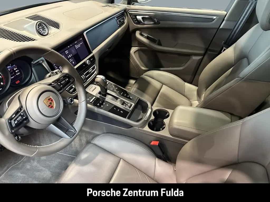 Porsche Macan T Abstandstempomat Luftfederung PASM BOSE 05/2023-photo-20