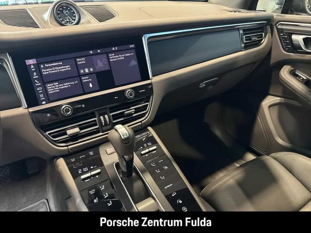 Porsche Macan T Abstandstempomat Luftfederung PASM BOSE 05/2023-photo-24