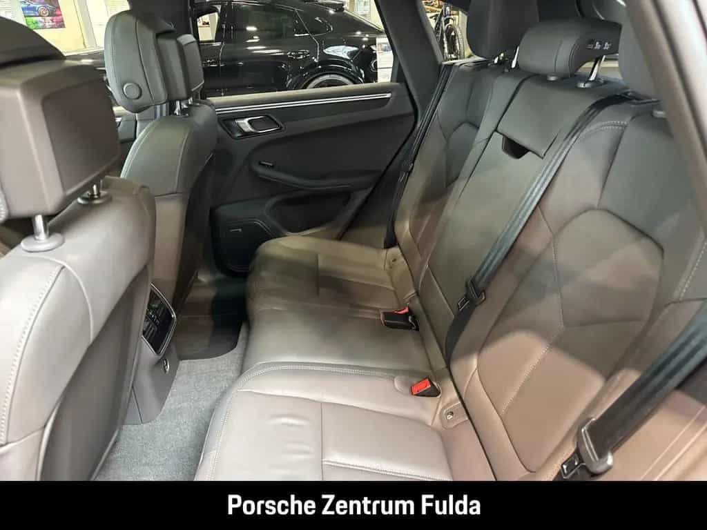 Porsche Macan T Abstandstempomat Luftfederung PASM BOSE 05/2023-photo-28