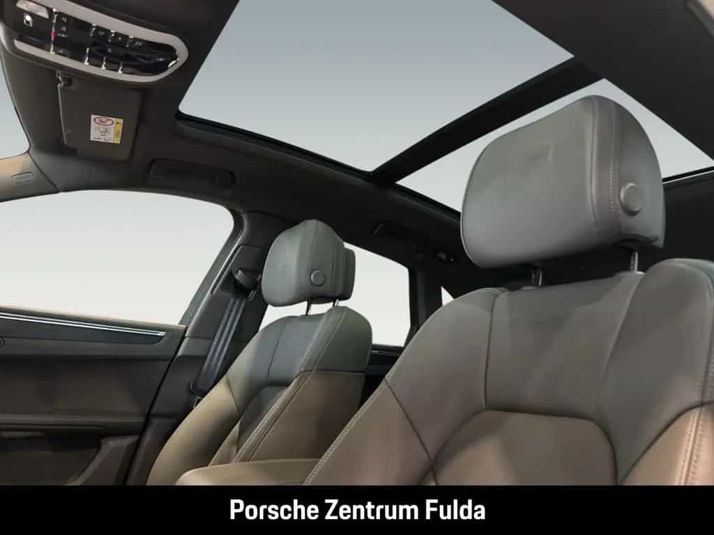 Porsche Macan T Abstandstempomat Luftfederung PASM BOSE 05/2023-photo-33