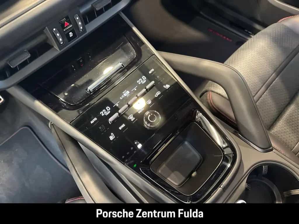 Porsche Cayenne GTS InnoDrive HA-Lenkung Head-Up BOSE null-photo-21