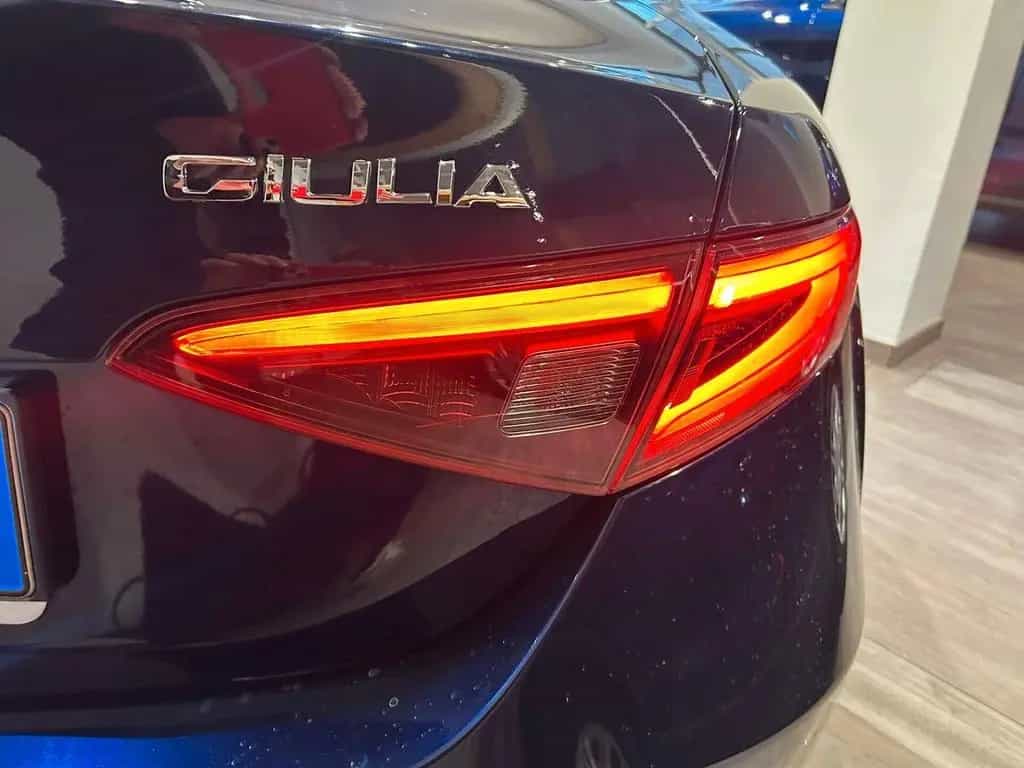 Alfa Romeo Giulia 2.2 Turbodiesel 160 CV AT8 Sup 12/2019-photo-9