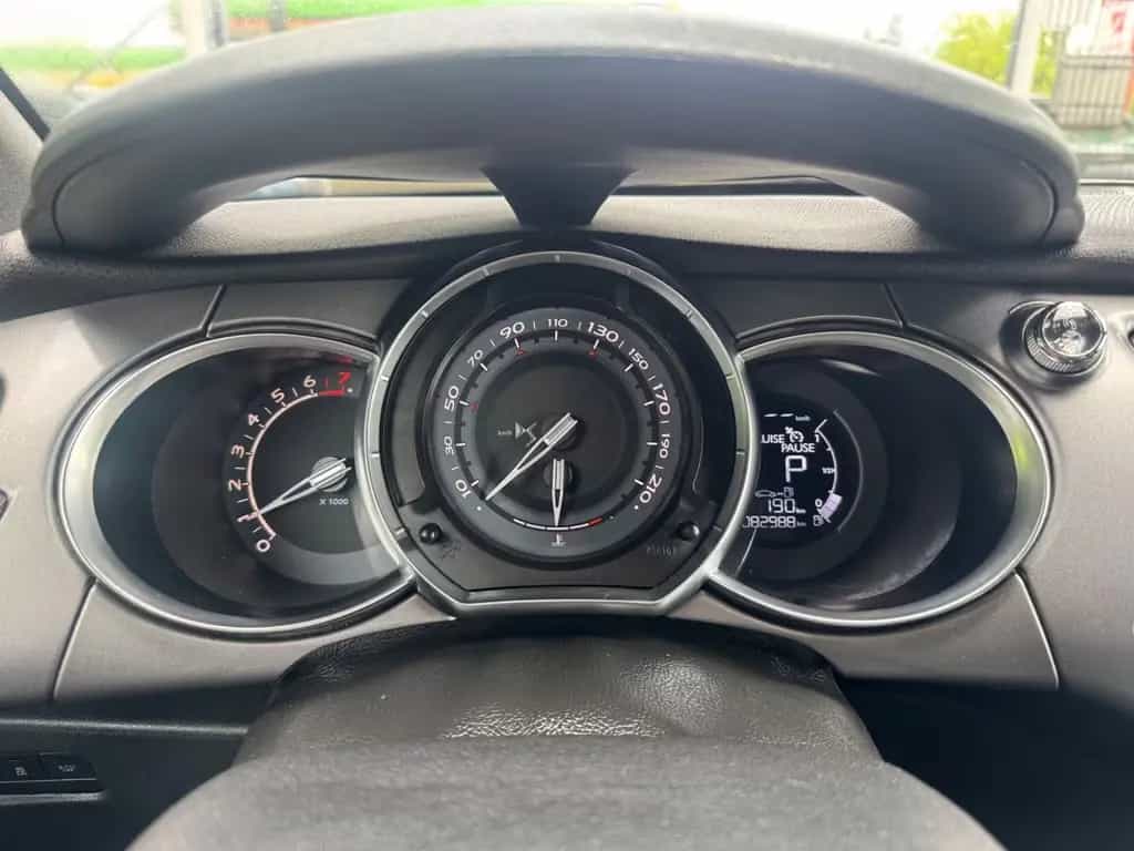 DS Automobiles DS3 1.2 TÜV NEU*82 T/KM*Autom.*2 Hand*Navi*Klima 01/2016-photo-20