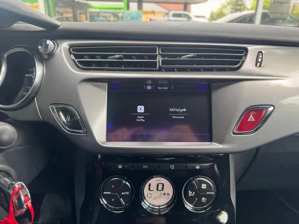 DS Automobiles DS3 1.2 TÜV NEU*82 T/KM*Autom.*2 Hand*Navi*Klima 01/2016-photo-25