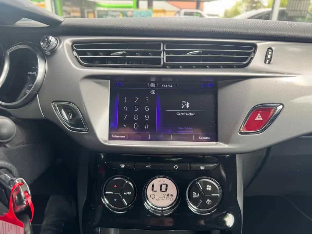 DS Automobiles DS3 1.2 TÜV NEU*82 T/KM*Autom.*2 Hand*Navi*Klima 01/2016-photo-26