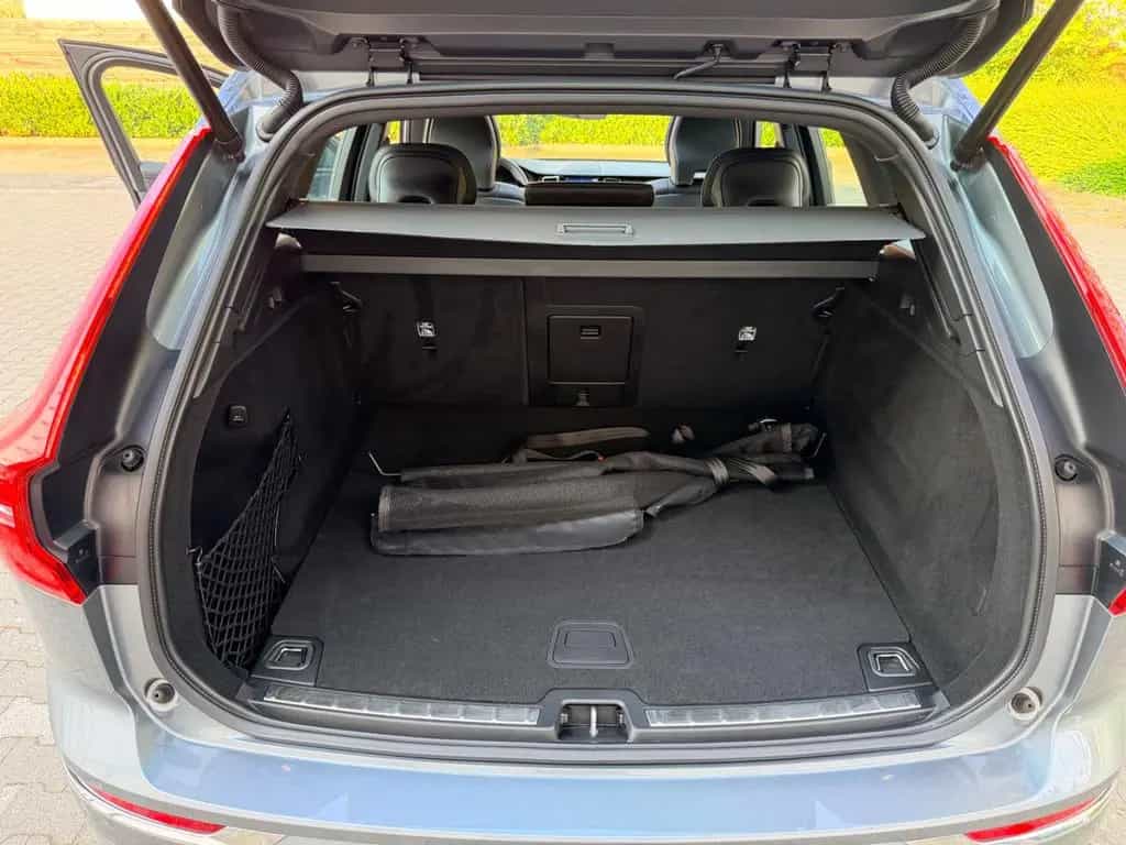 Volvo XC60 Inscription AWD V.Leder Pano Alus 1.Hand 11/2018-photo-9