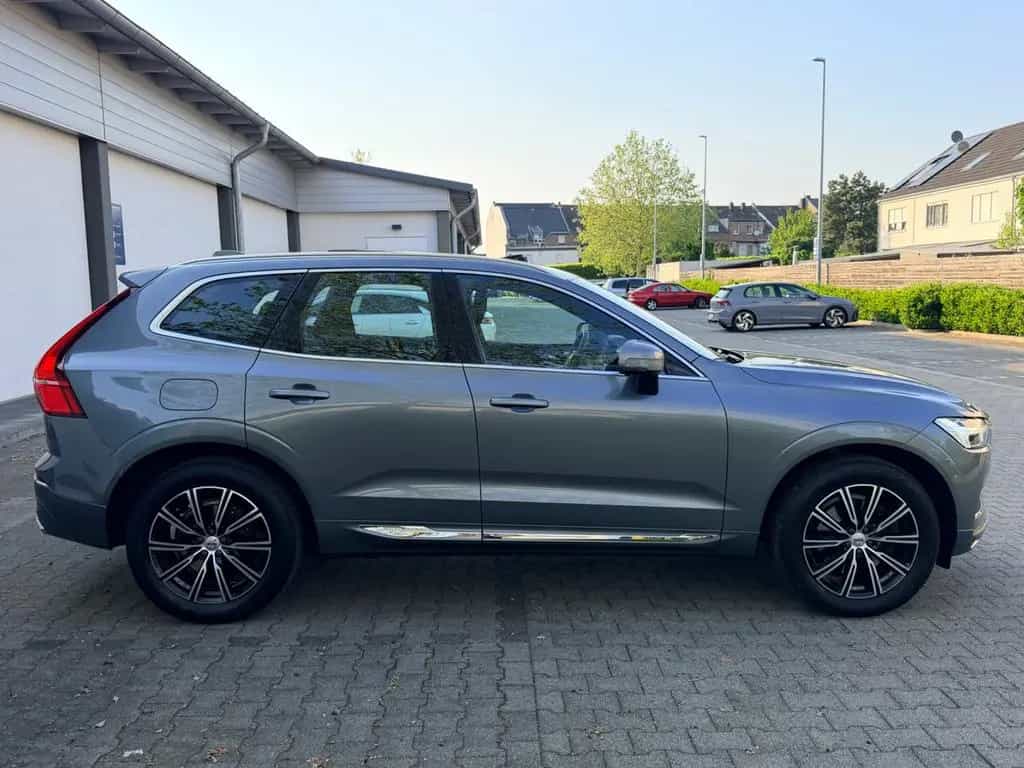 Volvo XC60 Inscription AWD V.Leder Pano Alus 1.Hand 11/2018-photo-2