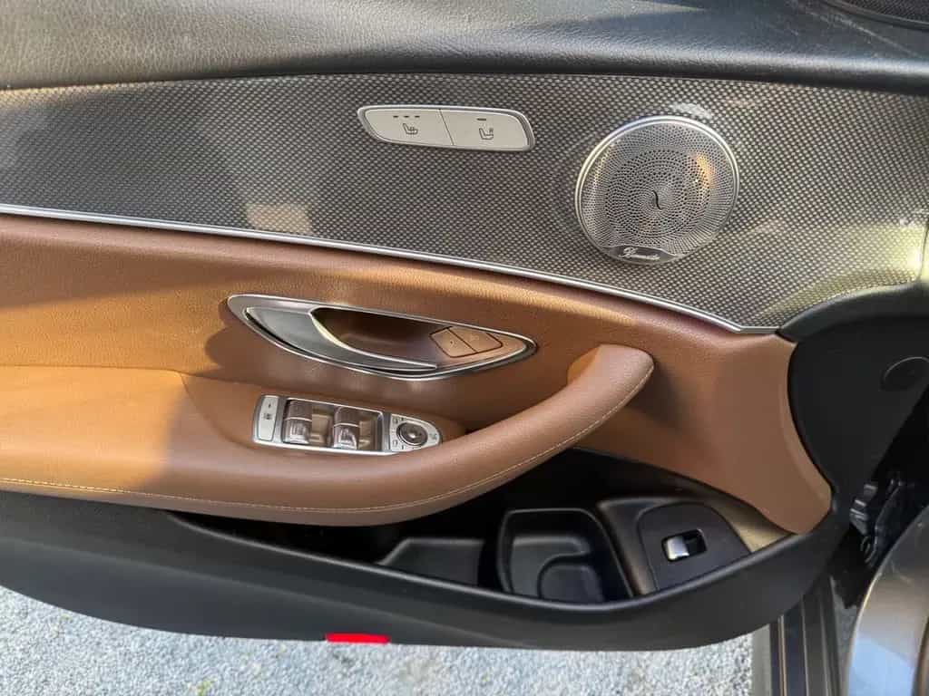 Mercedes-Benz E 350 d AMG Line TÜV NEU*Autom.*2 Hand*Widescreen 11/2017-photo-10