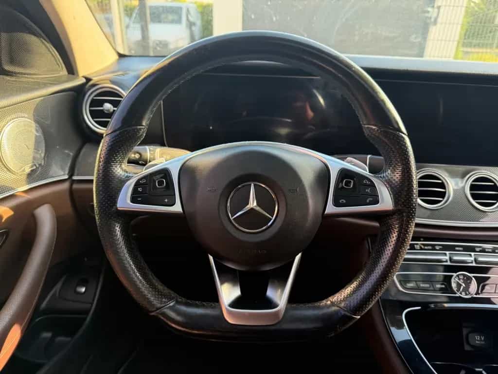 Mercedes-Benz E 350 d AMG Line TÜV NEU*Autom.*2 Hand*Widescreen 11/2017-photo-17