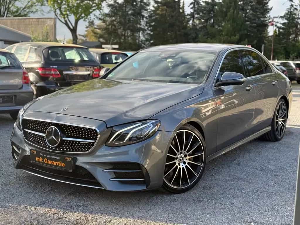Mercedes-Benz E 350 d AMG Line TÜV NEU*Autom.*2 Hand*Widescreen 11/2017-photo-2