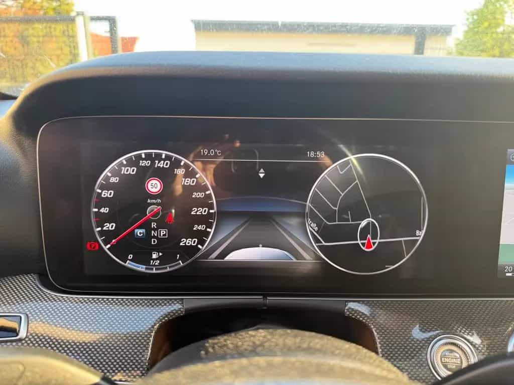 Mercedes-Benz E 350 d AMG Line TÜV NEU*Autom.*2 Hand*Widescreen 11/2017-photo-20