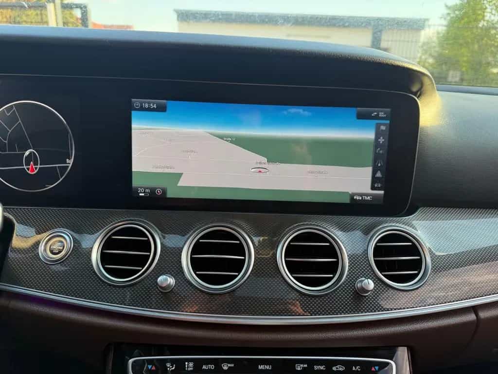 Mercedes-Benz E 350 d AMG Line TÜV NEU*Autom.*2 Hand*Widescreen 11/2017-photo-25