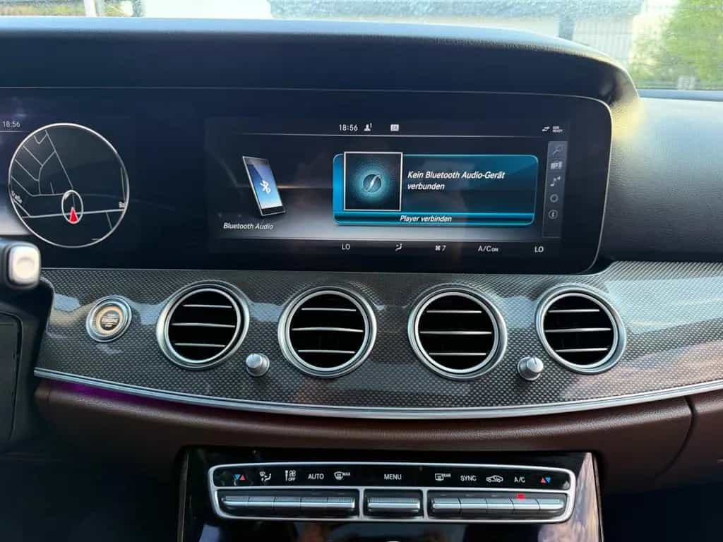 Mercedes-Benz E 350 d AMG Line TÜV NEU*Autom.*2 Hand*Widescreen 11/2017-photo-31
