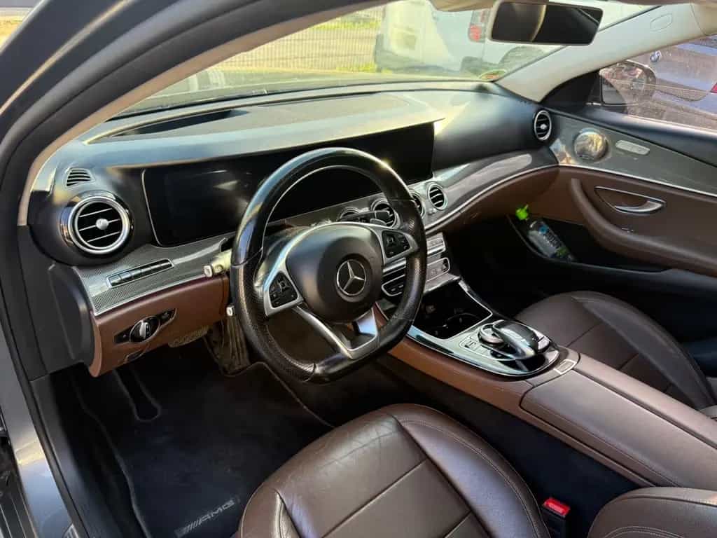 Mercedes-Benz E 350 d AMG Line TÜV NEU*Autom.*2 Hand*Widescreen 11/2017-photo-8
