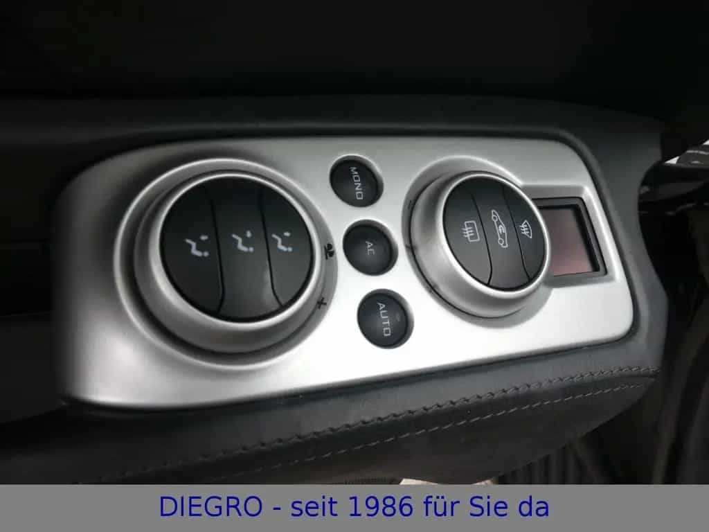 McLaren MP4-12C * Modelljahr 2013 * 1. Hand 03/2012-photo-12