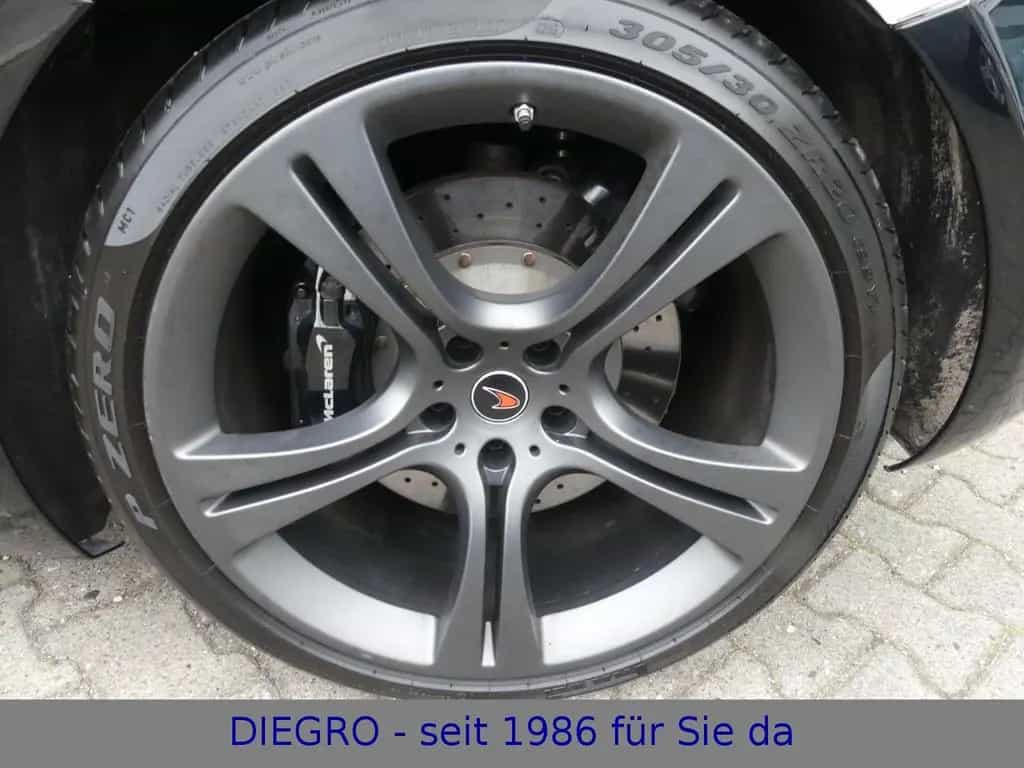 McLaren MP4-12C * Modelljahr 2013 * 1. Hand 03/2012-photo-16