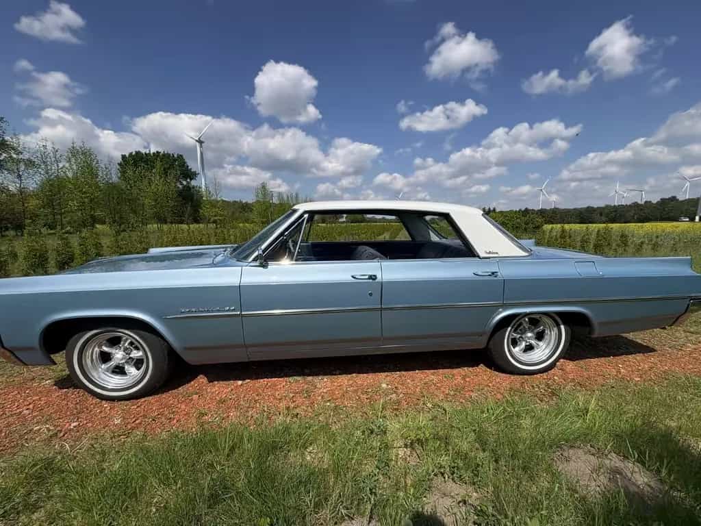 Oldsmobile Other Dynamic 88 Holiday 4-Door Sedan 07/1963-photo-0