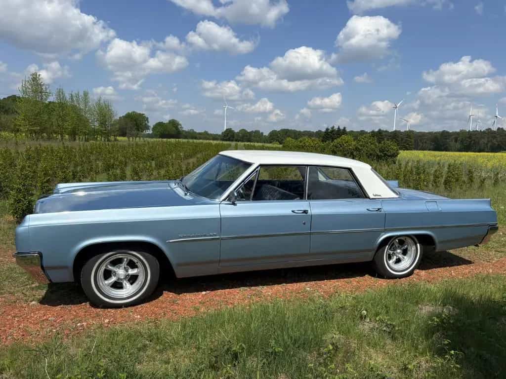Oldsmobile Other Dynamic 88 Holiday 4-Door Sedan 07/1963-photo-5