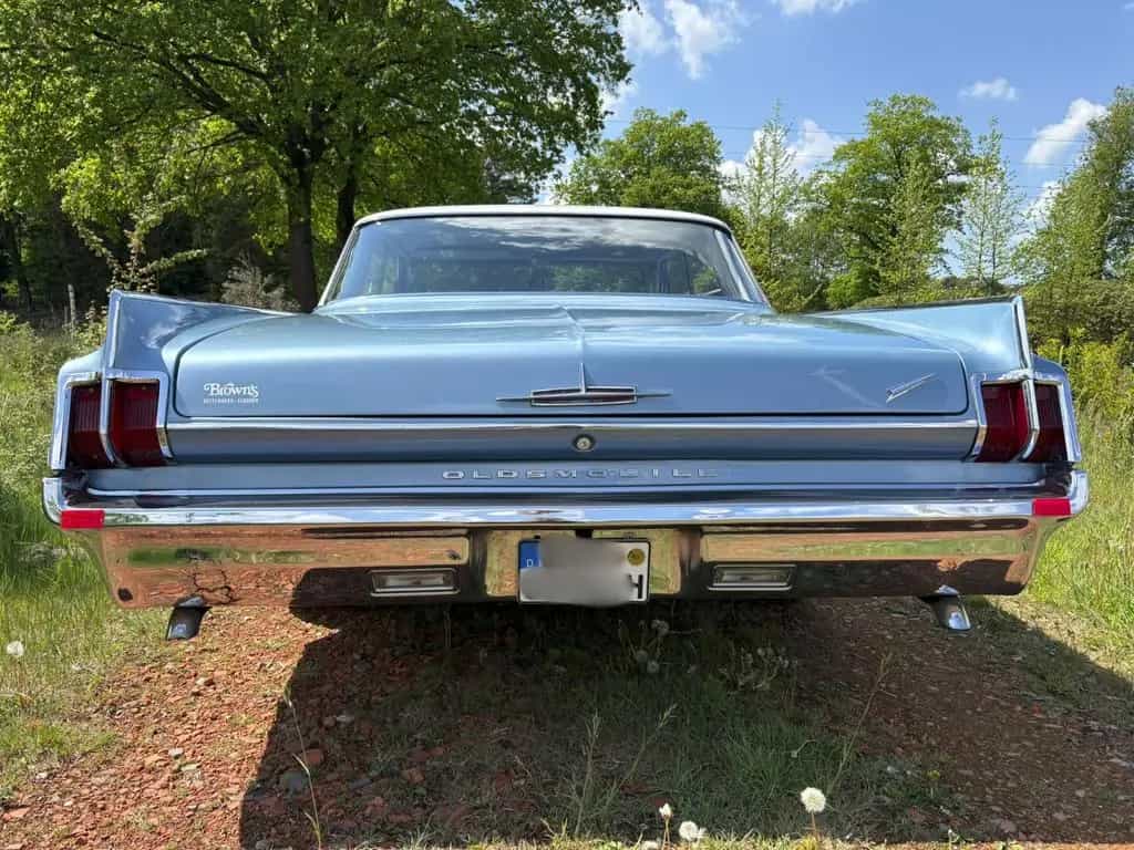 Oldsmobile Other Dynamic 88 Holiday 4-Door Sedan 07/1963-photo-9