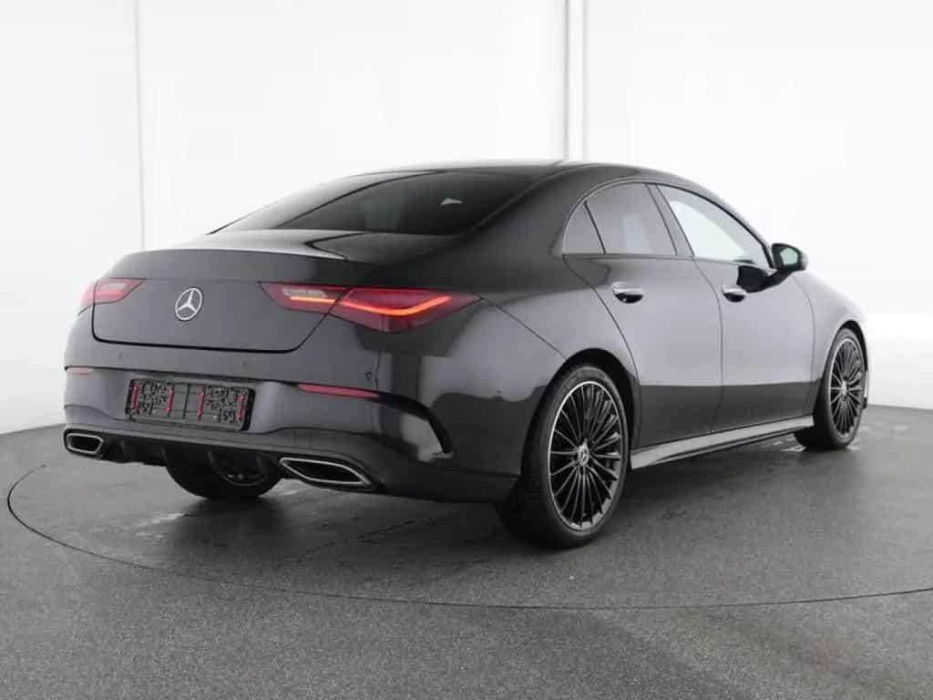 Mercedes-Benz CLA 200 +AMG+NIGHT+19"+KEYLESS+KAMERA+TOTWINKEL+ 04/2025-photo-3