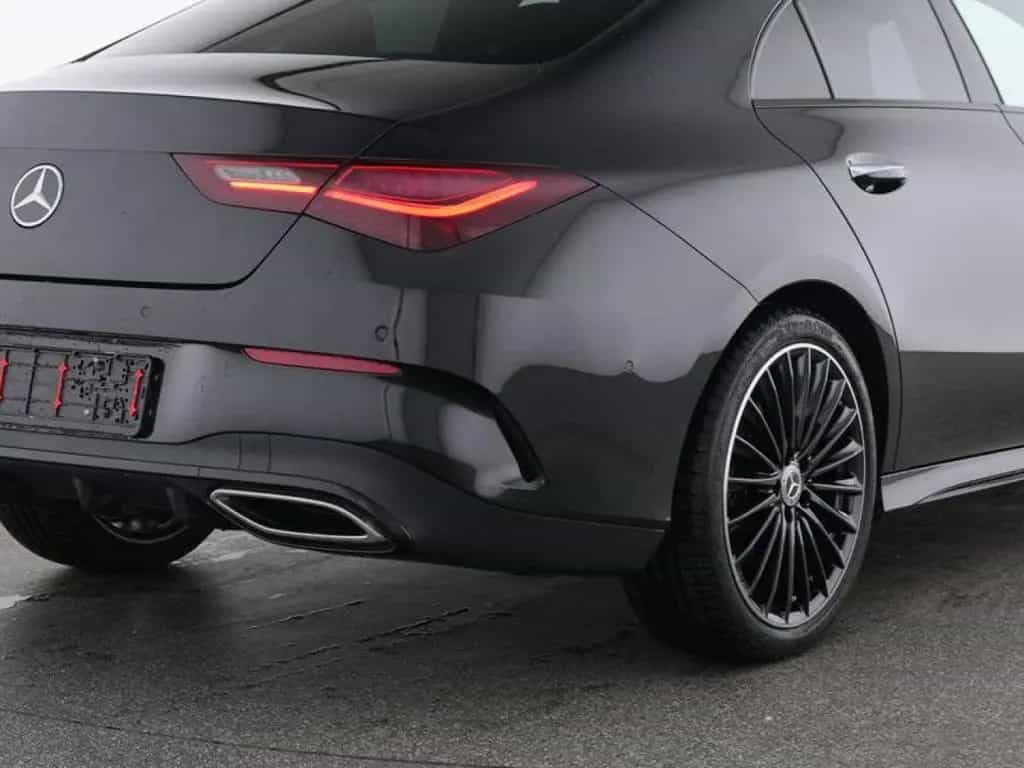 Mercedes-Benz CLA 200 +AMG+NIGHT+19"+KEYLESS+KAMERA+TOTWINKEL+ 04/2025-photo-4