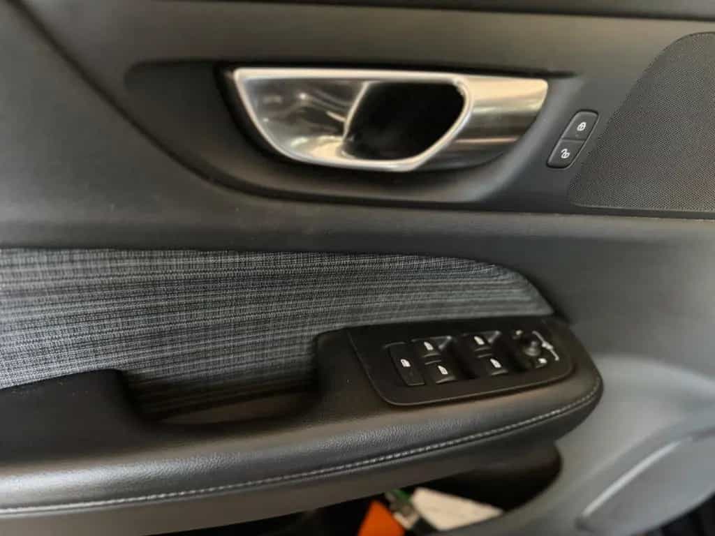 Volvo V60 Kombi Momentum Pro Core*1.Hand*Lenkrad Heizu 03/2022-photo-8