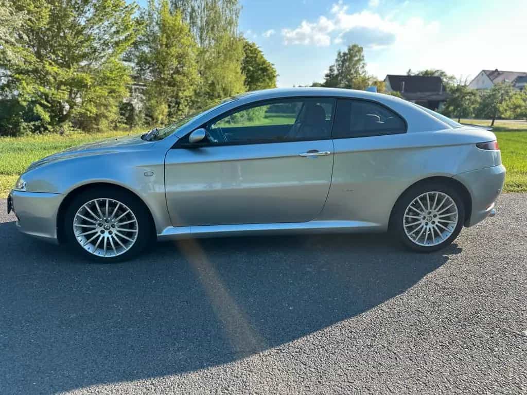 Alfa Romeo GT S.0 Sport Automatik Leder Klimatronic 02/2005-photo-1