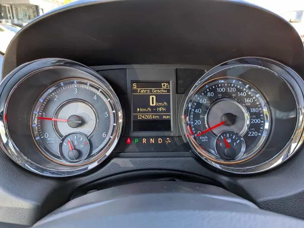 Lancia Voyager S 2.8 CRD 7 Sitze Navi TÜV Neu+Garantie 04/2015-photo-15