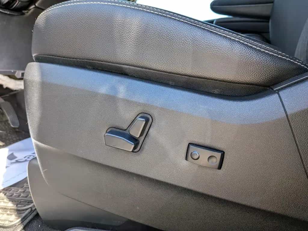 Lancia Voyager S 2.8 CRD 7 Sitze Navi TÜV Neu+Garantie 04/2015-photo-22
