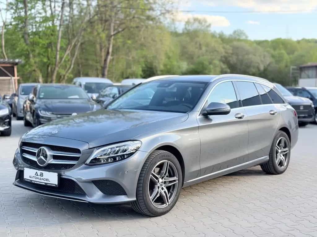 Mercedes-Benz C 200 C T-Modell C 200 T Avantgarde/LED/RCAM/46.500km 01/2019-photo-3