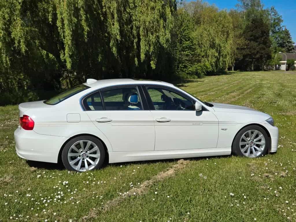 ALPINA D3 Biturbo Limousine, Lavalina Bi-Colour 04/2010-photo-2