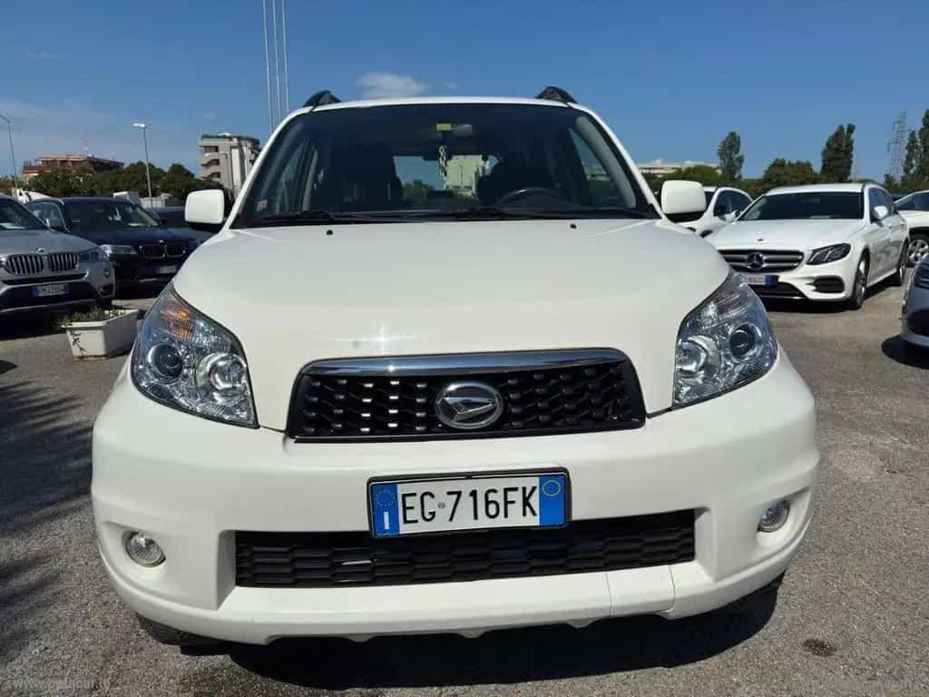 Daihatsu Terios DAIHATSU Terios 1.5 2WD B You Five Think Pink 03/2011-photo-1