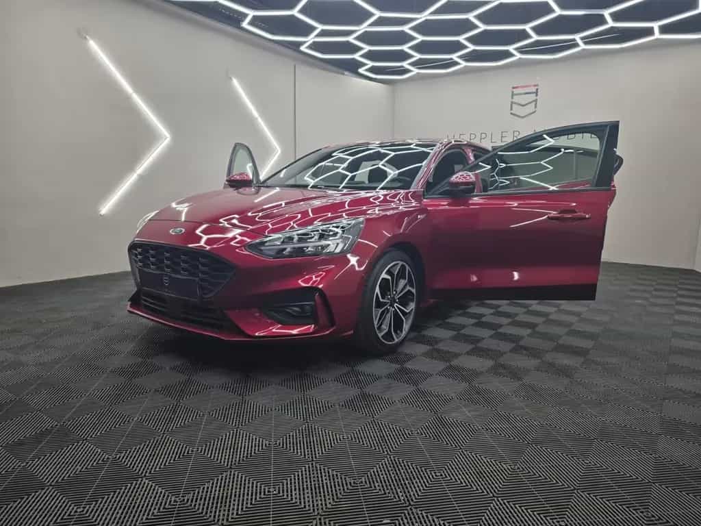 Ford Focus Lim. ST-Line, Top Ausstattung, gepflegtes 01/2019-photo-3