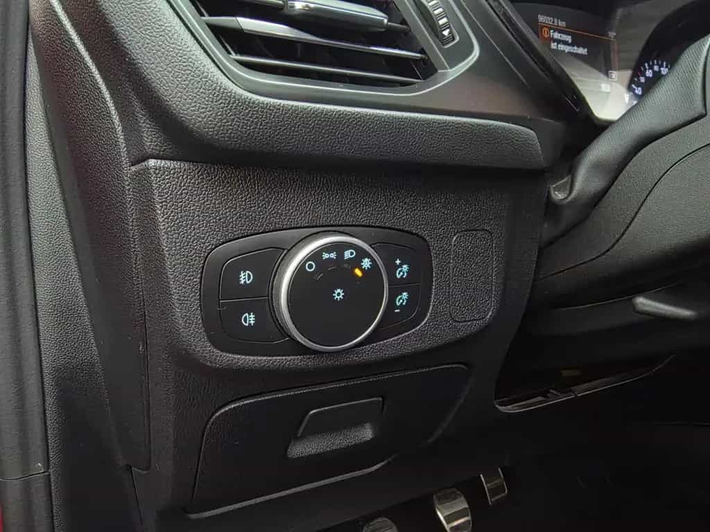 Ford Focus Lim. ST-Line, Top Ausstattung, gepflegtes 01/2019-photo-44