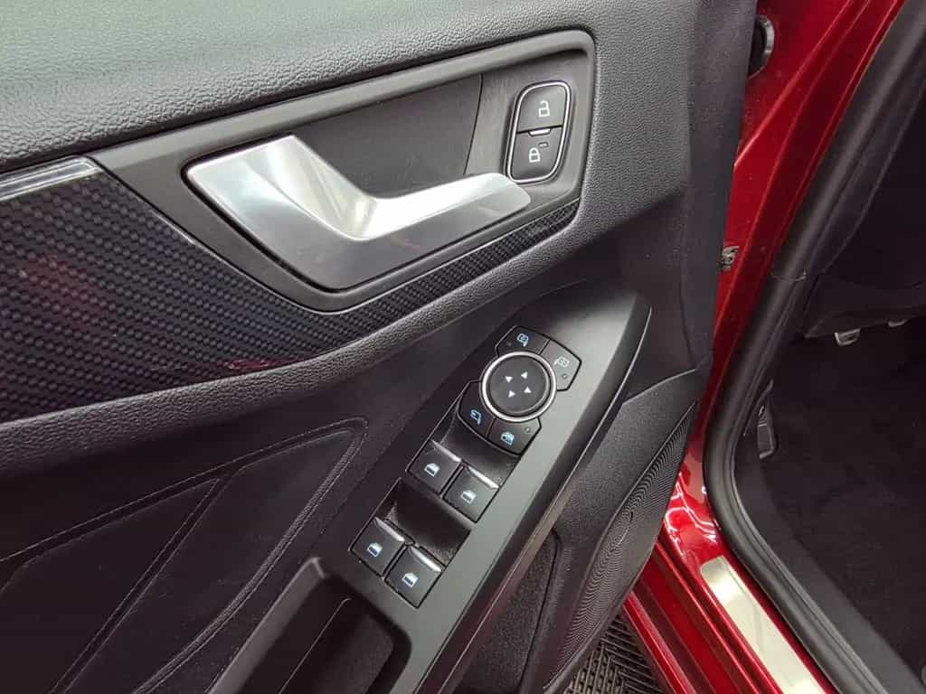 Ford Focus Lim. ST-Line, Top Ausstattung, gepflegtes 01/2019-photo-45