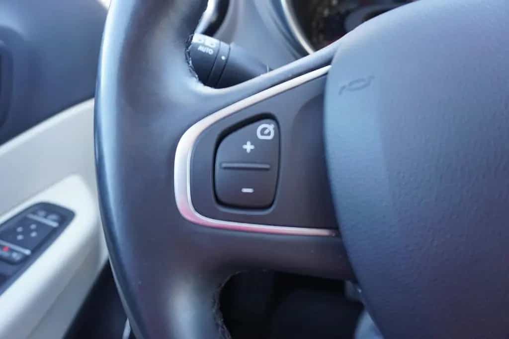 Renault Captur 1.3 TCe 150 AT LED Navi Panorama 10/2019-photo-12