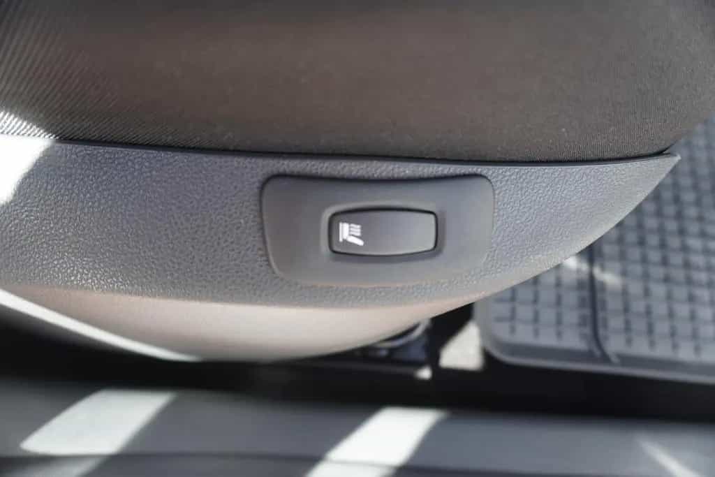 Renault Captur 1.3 TCe 150 AT LED Navi Panorama 10/2019-photo-19