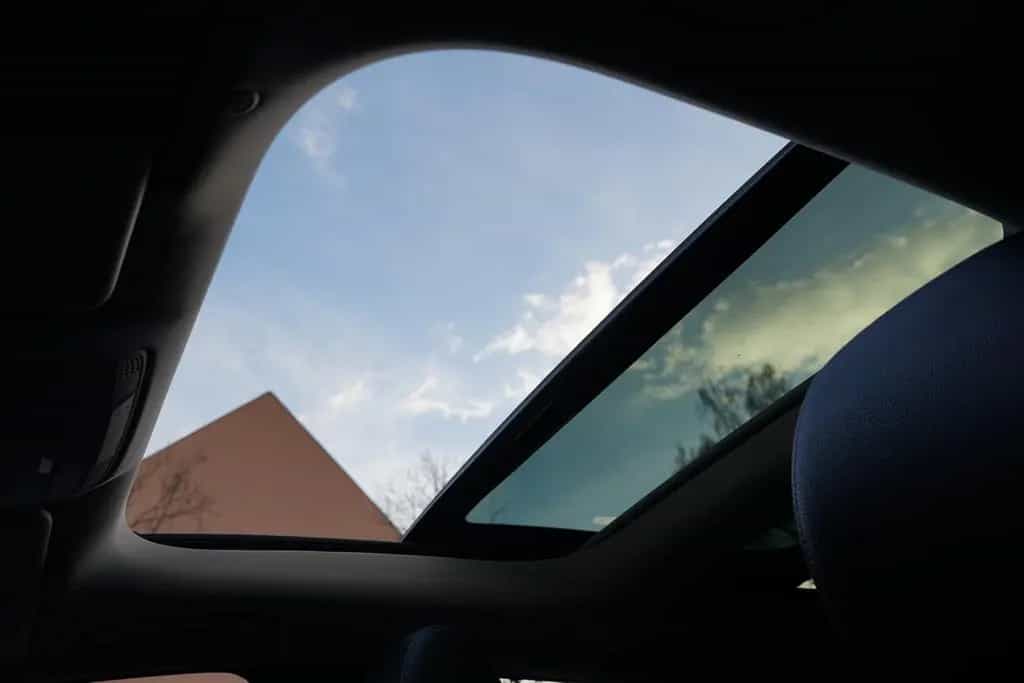 Mercedes-Benz E 200 E200 T-Modell Avantgarde LED Navi 360° Panorama 03/2017-photo-35