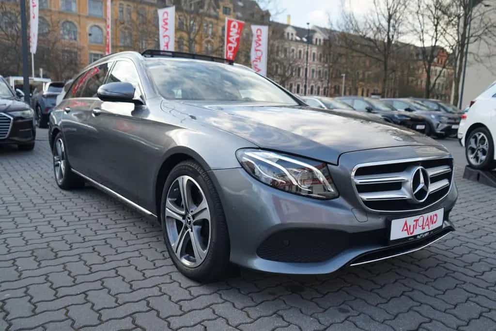 Mercedes-Benz E 200 E200 T-Modell Avantgarde LED Navi 360° Panorama 03/2017-photo-7