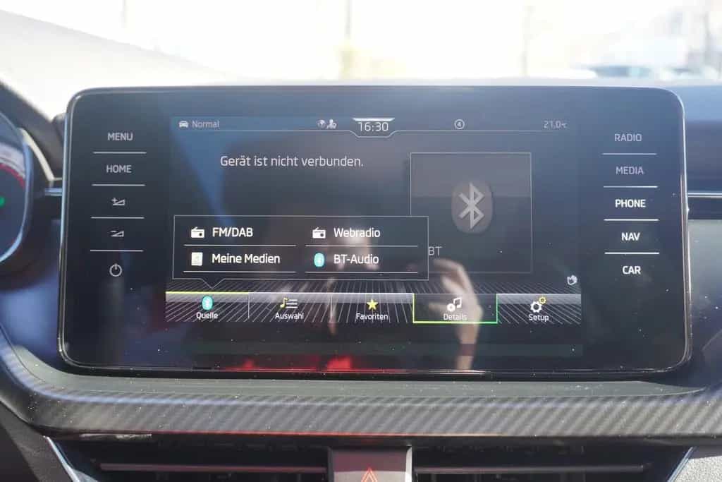 Skoda Scala 1.5 TSI Monte Carlo LED Navi ACC Panorama 01/2023-photo-11