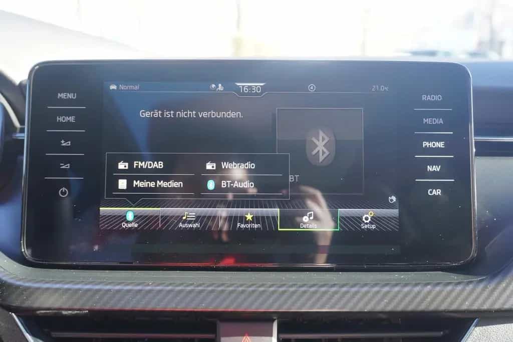 Skoda Scala 1.5 TSI Monte Carlo LED Navi ACC Panorama 01/2023-photo-12