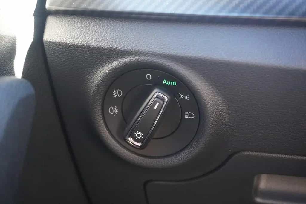 Skoda Scala 1.5 TSI Monte Carlo LED Navi ACC Panorama 01/2023-photo-21