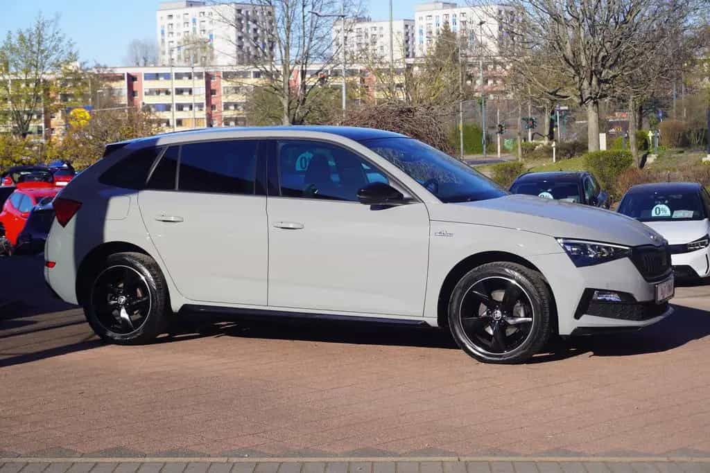 Skoda Scala 1.5 TSI Monte Carlo LED Navi ACC Panorama 01/2023-photo-4